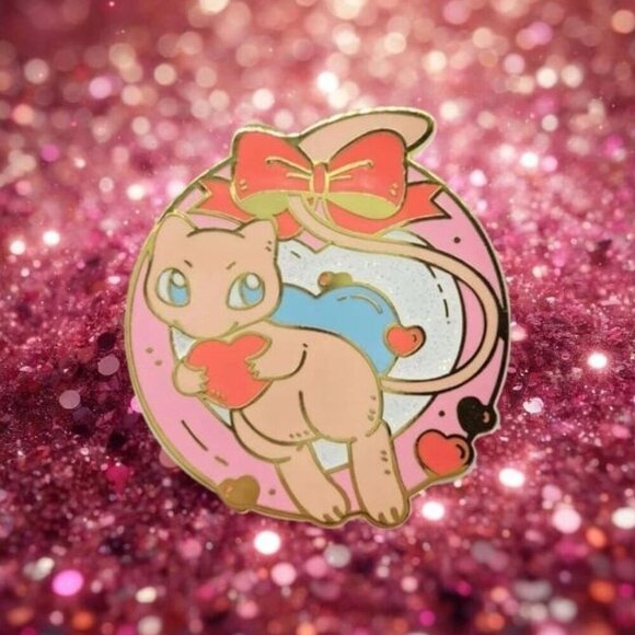 Independent Other - Legendary Mew Gold Enamel Pin - Rare Pokémon Collectible